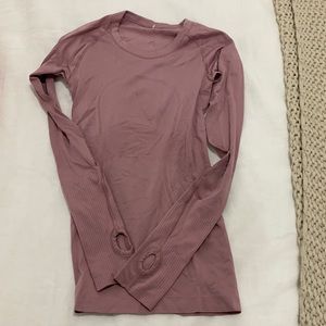 Lululemon dusty rose long sleeve T-shirt | size 4